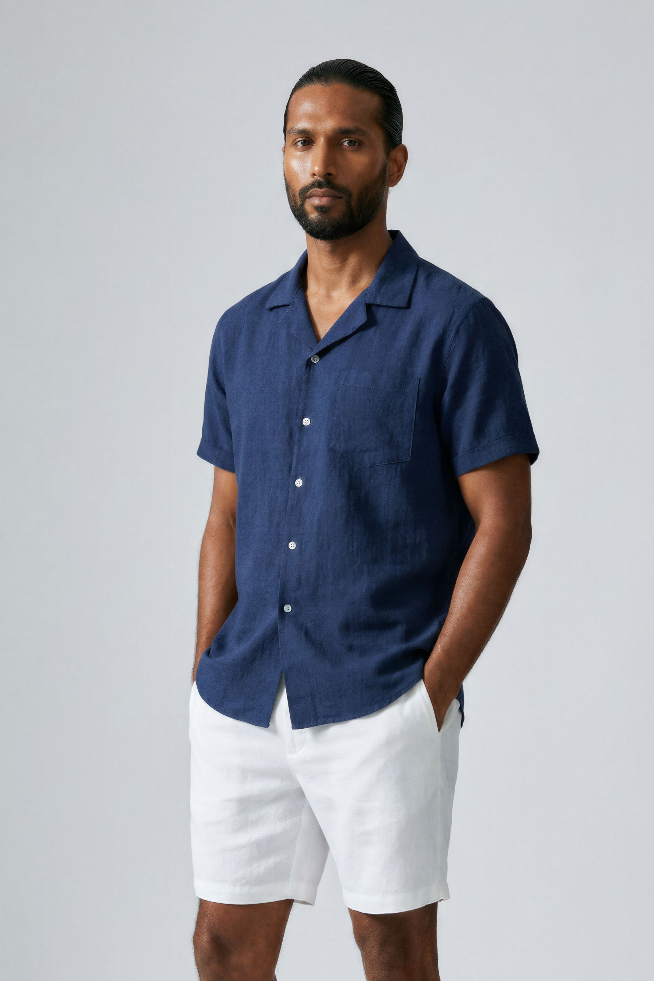 Chemise en lin à col ouvert pour homme
